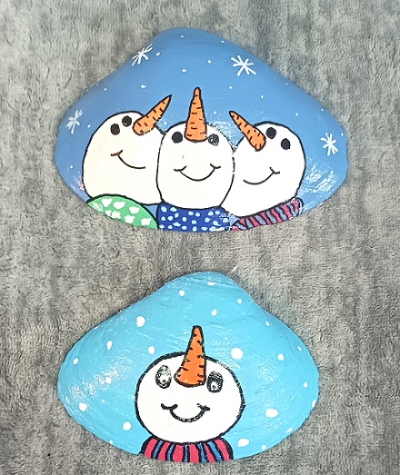 painted seashells with snowman winter designs