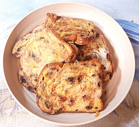 Cinnamon Raisin Swirl French Toast Recipe