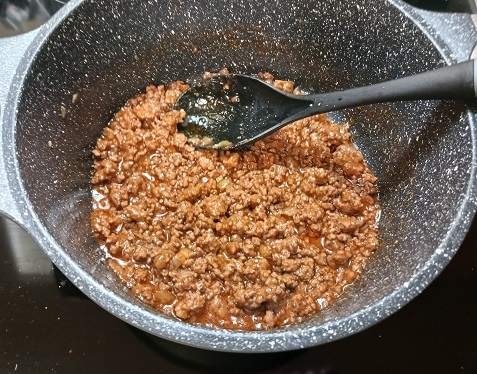 Classic Sloppy Joes Recipe with Serving Suggestions and Freezing Instructions