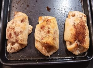 Baked Cinnamon Apples in Crescent Rolls Recipe