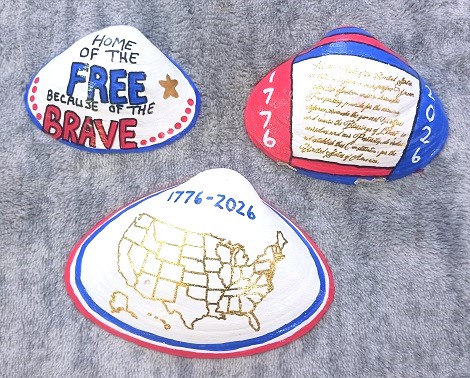Patriotic USA Painted Seashells Table Decor