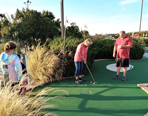Sunset Beach Mini Golf