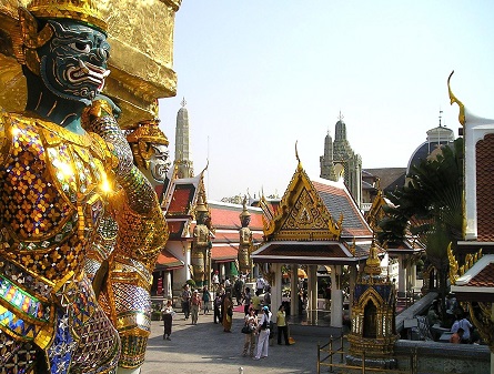 Essential Travel Products to Pack for a Stylish Bangkok Getaway