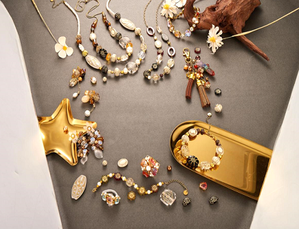 What to Look for When Sourcing Jewelry Supplies Wholesale