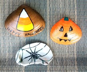 3 Cute Painted Halloween Theme Seashells Party Decor