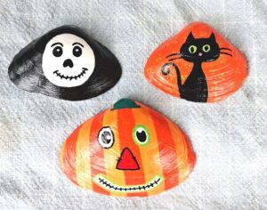 3 Easy to Paint Halloween Seashell Designs Party Favors
